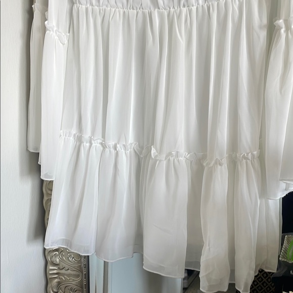 White Long Sleeve Dress - Picture 4 of 7